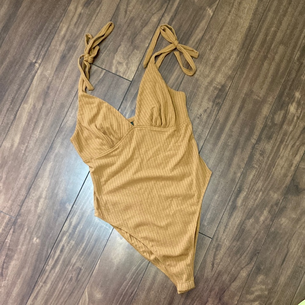 Bodysuit with button crotch